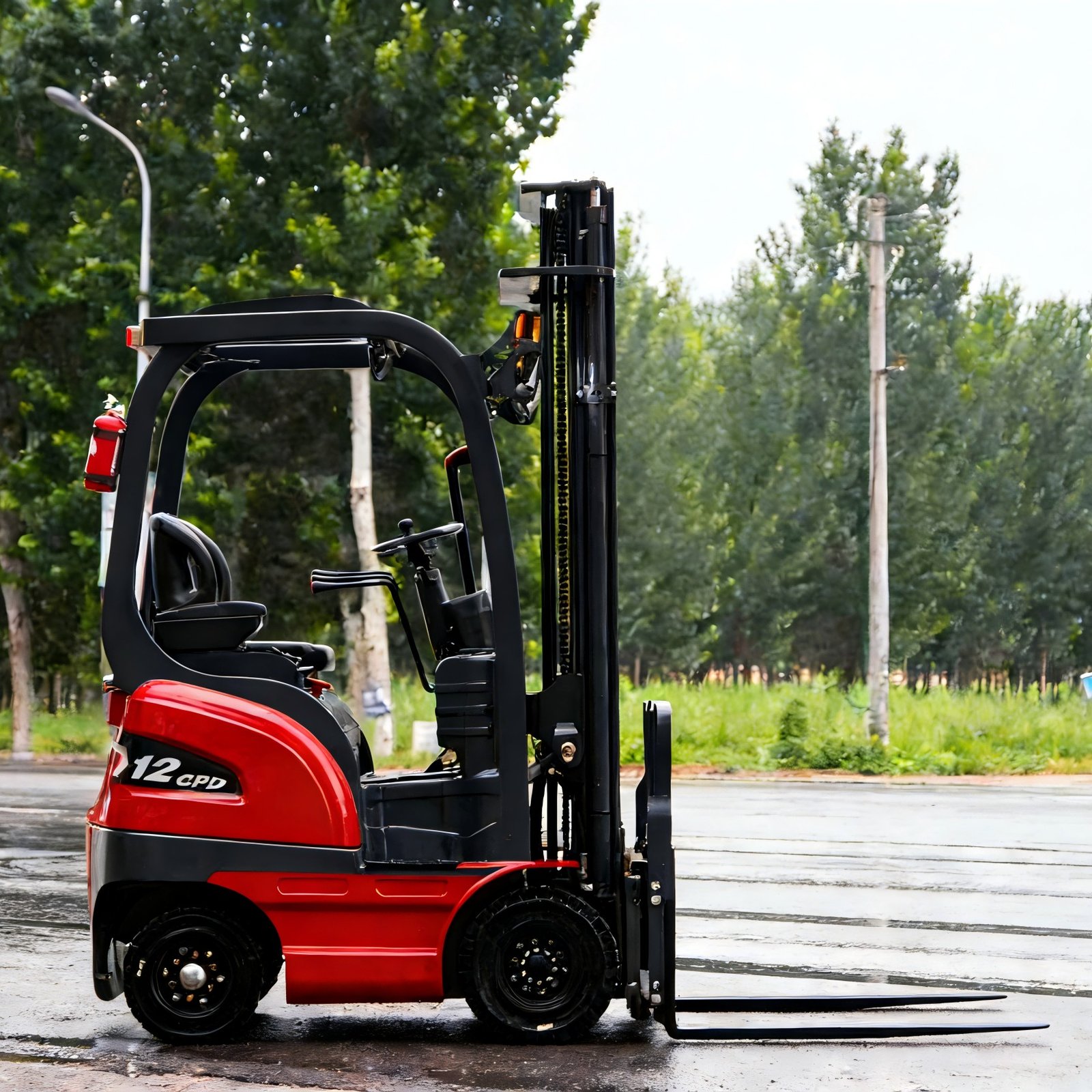 1.2TON Electric Forklift - Image 2