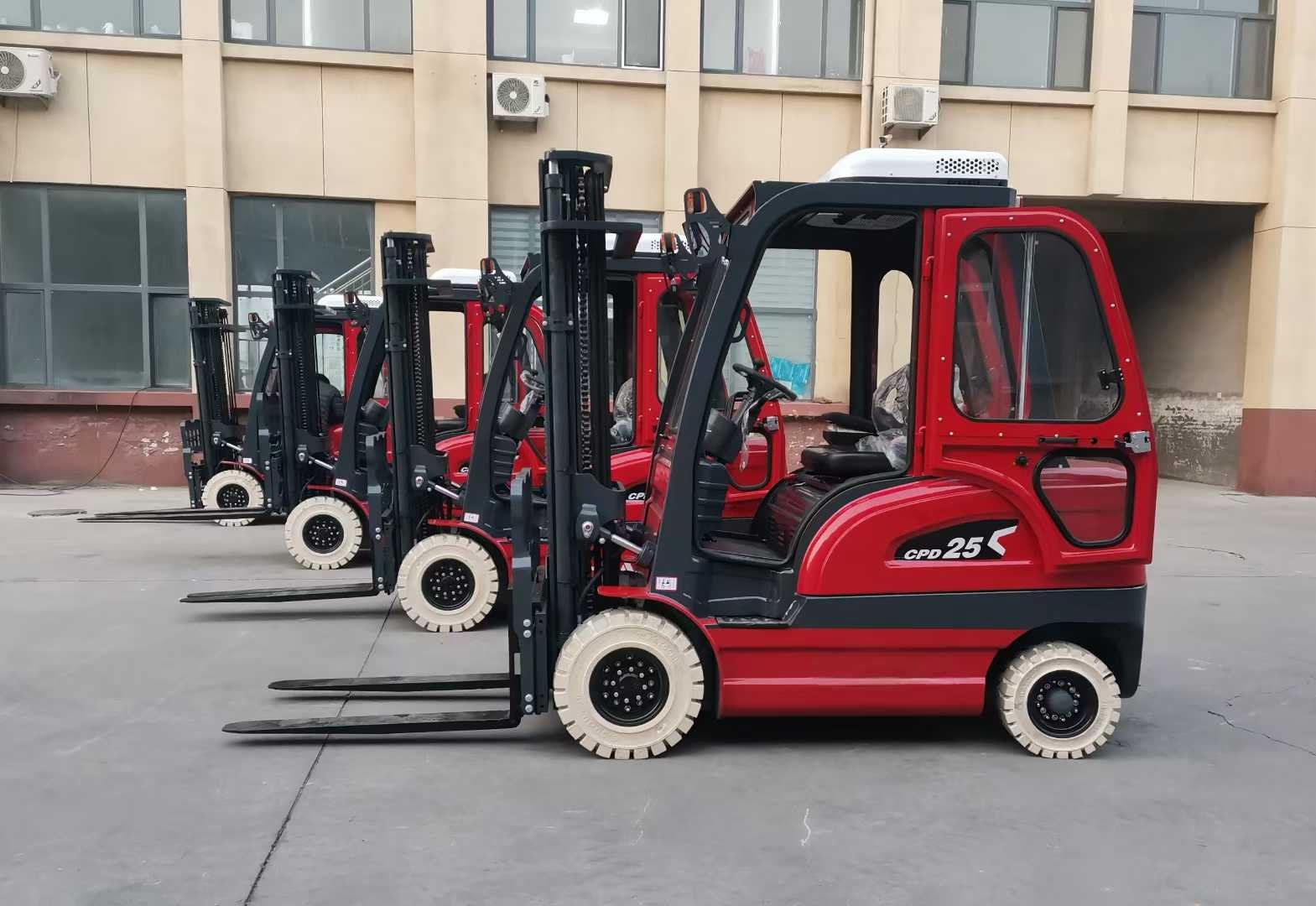 2.5TON Electric Forklift - Image 4