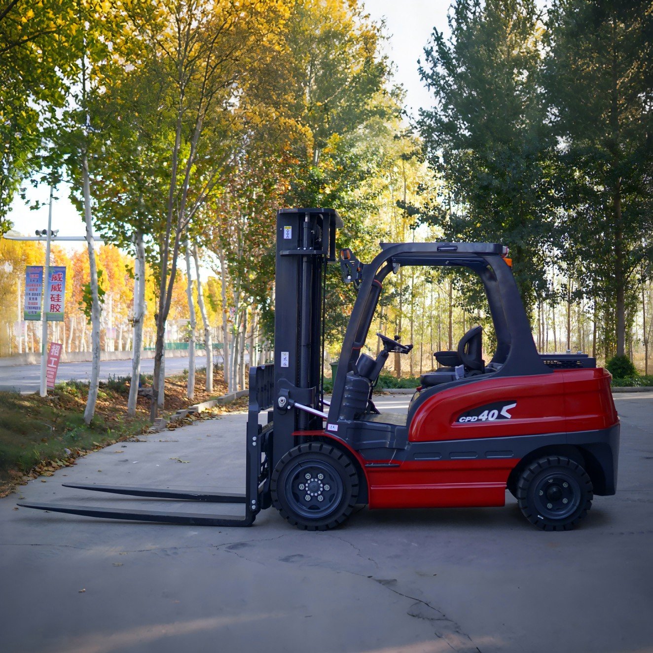 4TON Electric Forklift - Image 2